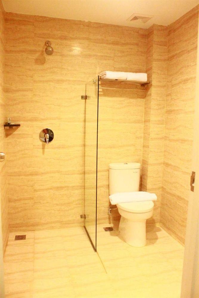 Aswin Panakkukang 3*
